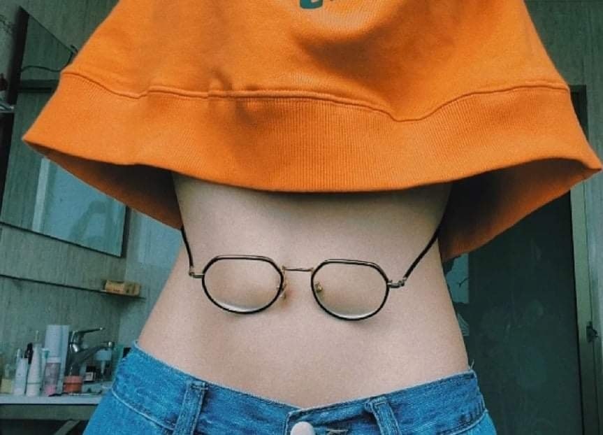 เอวแว่น