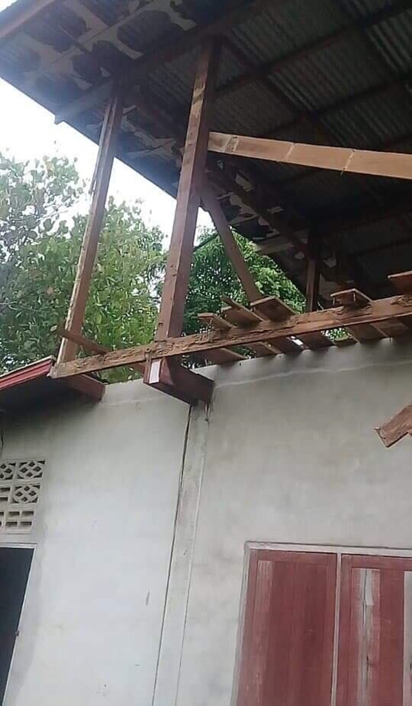 รีโนเวทบ้านไม้ 2 ชั้น งบ 7 แสน