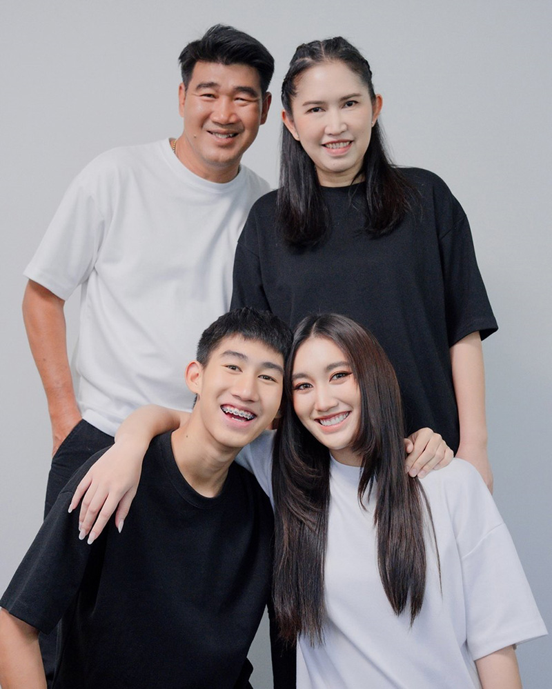 โพสต์ล่าสุด สมรักษ์ คำสิงห์ หลัง เบส ขอไม่ช่วยแล้ว