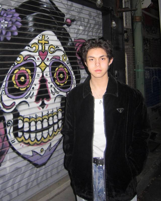 ขุนพล กฤต ลูกชาย ไก่ สุปราณี