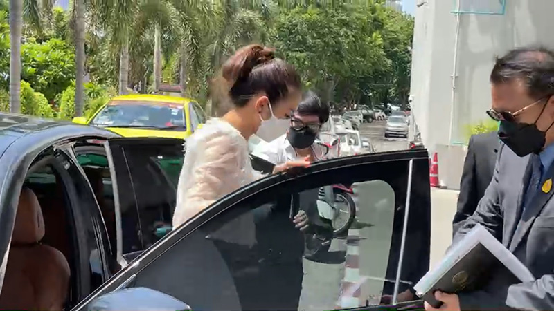 นก อุษณีย์ 