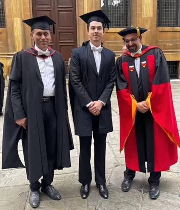 พีช พชร คว้าปริญญาโทใบที่ 2 จาก Oxford