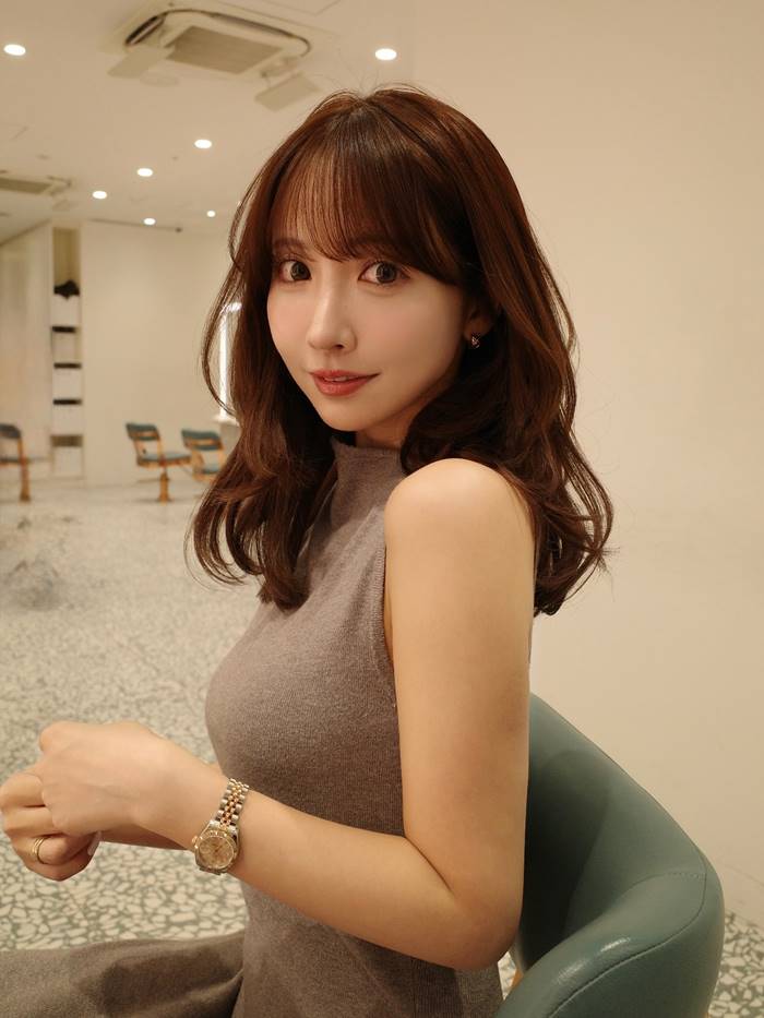 มิคามิ ยูอะ อดีตราชินี AV