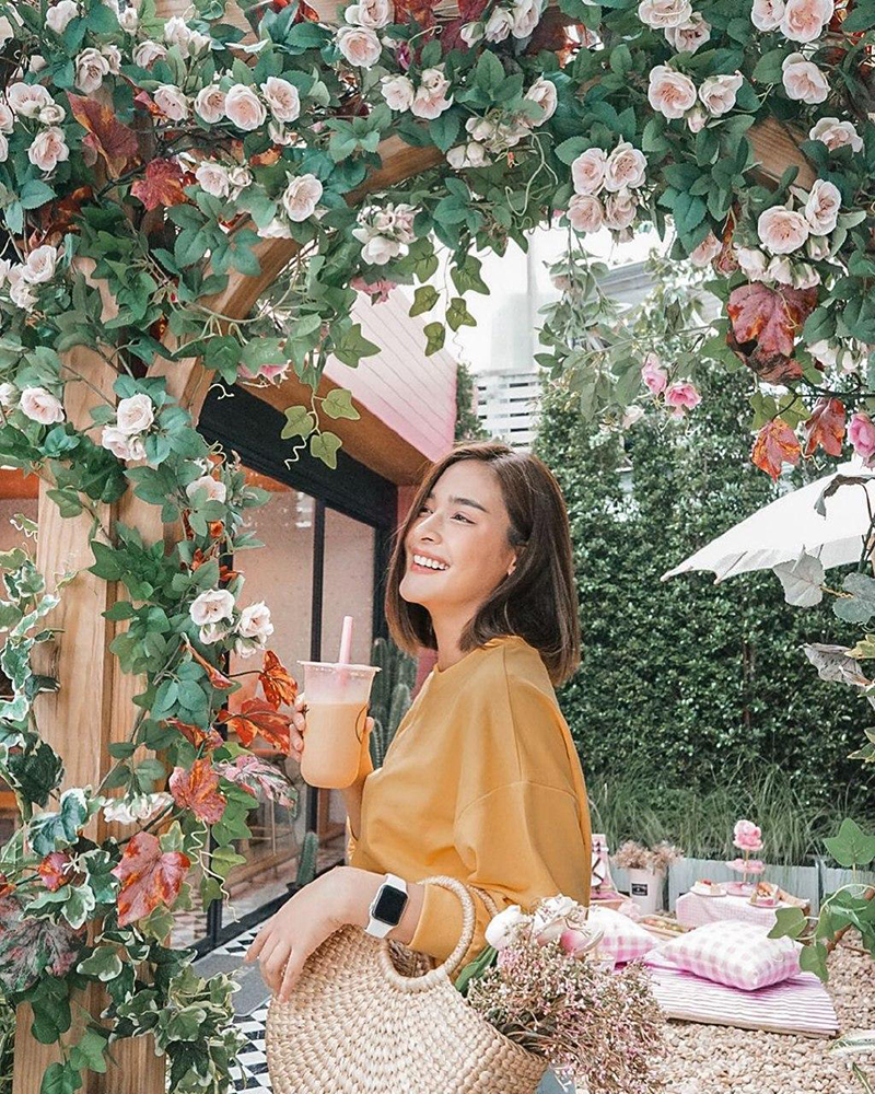 ปุ๊กลุก ฝนทิพย์ ไมค์ ภัทรเดช ร้านชาไข่มุก