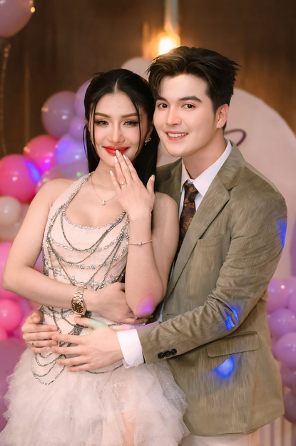 แพรวพราว แสงทอง