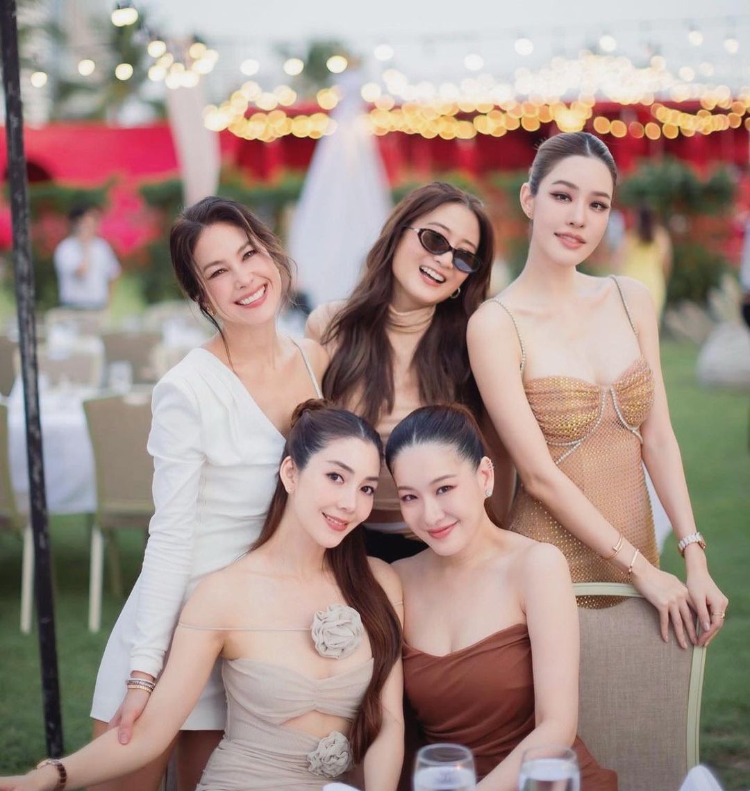  เกรซ กาญจน์เกล้า, วุ้นเส้น วิริฒิพา, พอลล่า เทเลอร์, ได๋ ไดอาน่า, แพง ขวัญข้าว