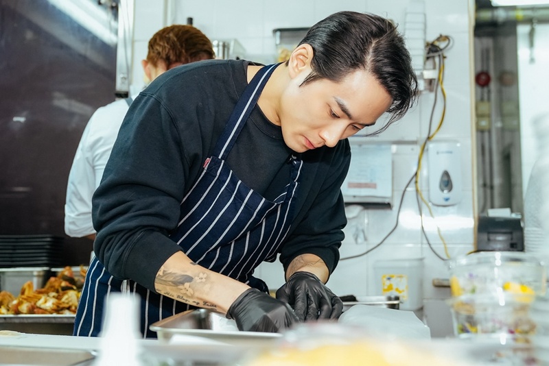 เอ็ด ชินชวง ถูกจับตารักใหม่ เจนี่ เทียนโพธิ์สุวรรณ