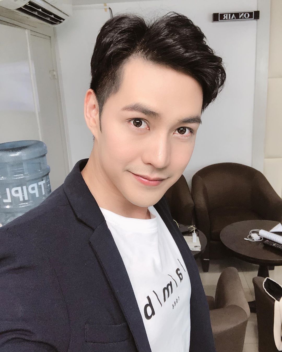 แอมป์ พีรวัศ