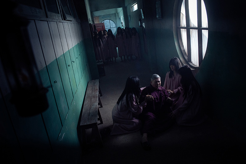 หนัง แม่ซื้อ (Host) ภาพตัวอย่าง