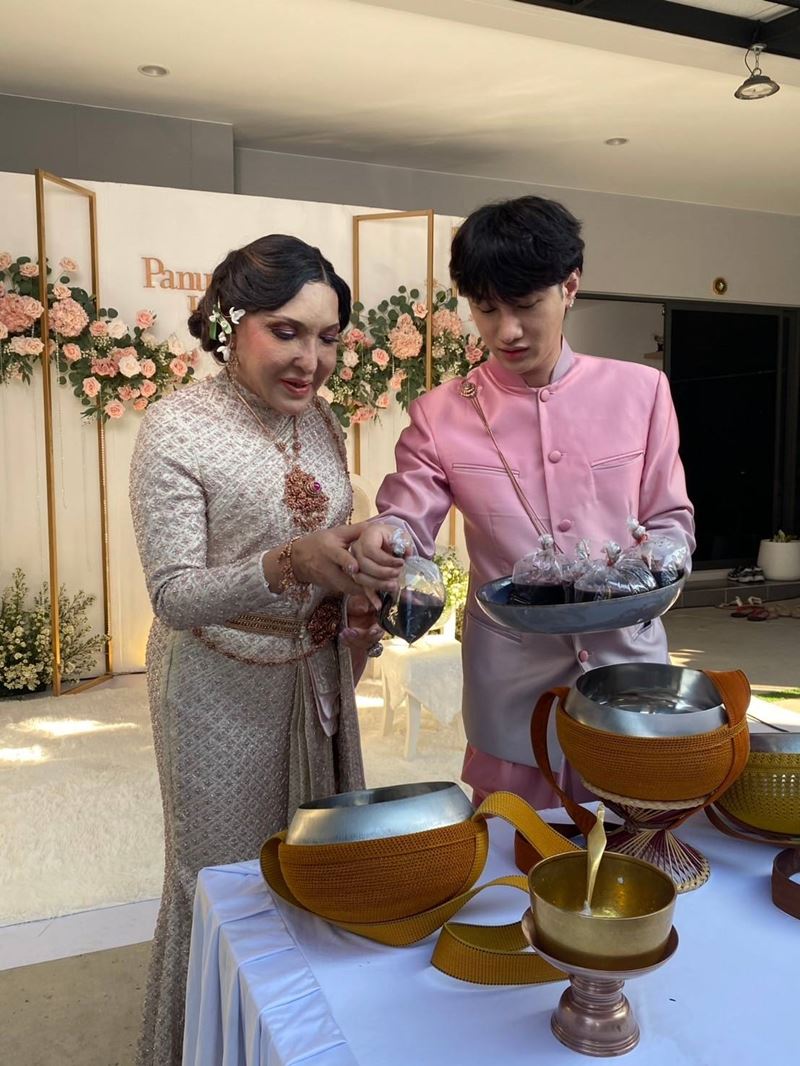 โจแอน บุญสูงเนิน แต่งงานแฟนหนุ่มรุ่นน้อง