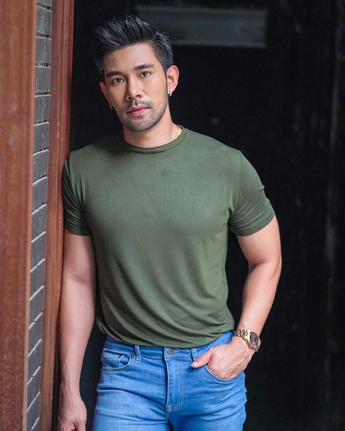 บุ๊ค สิคพัชศ์