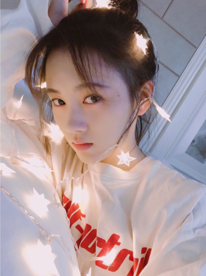 จวีจิ้งอี ju jing yi
