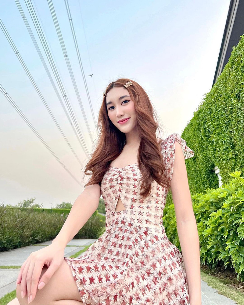 เบส รักษ์วนีย์ 