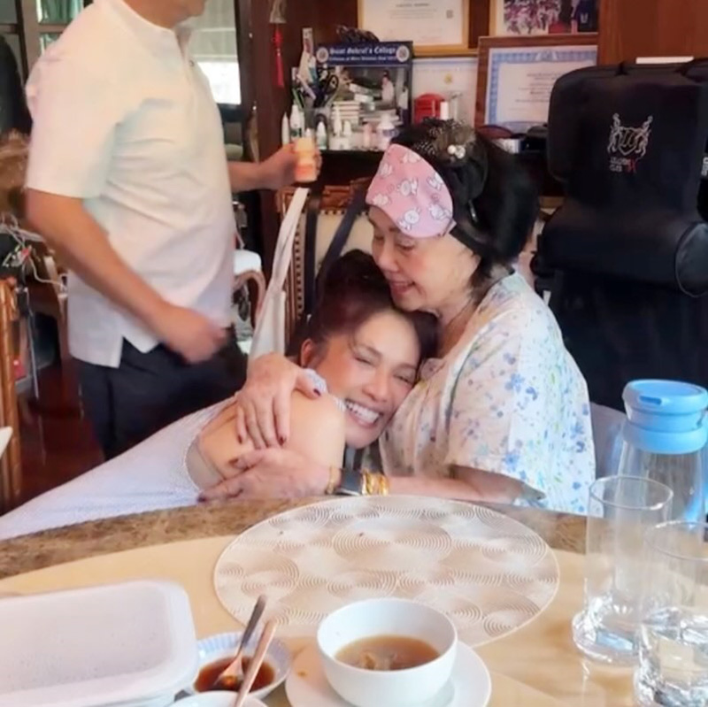 น้ำฝน โกมลฐิติ อดีตนางเอกดังในตำนาน