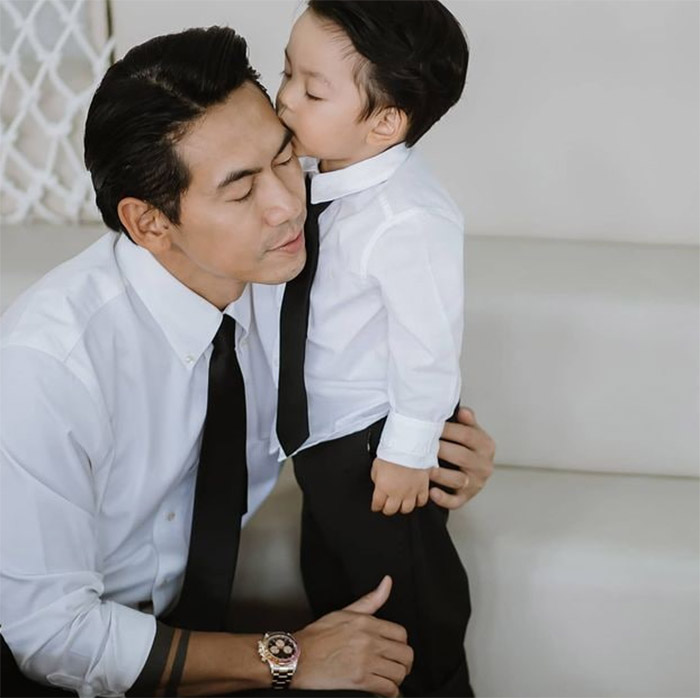พ่อลูกดารา