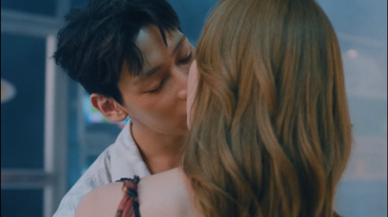แบมแบม ปล่อย MV WONDERING เสิร์ฟจูบจริง ณิชา