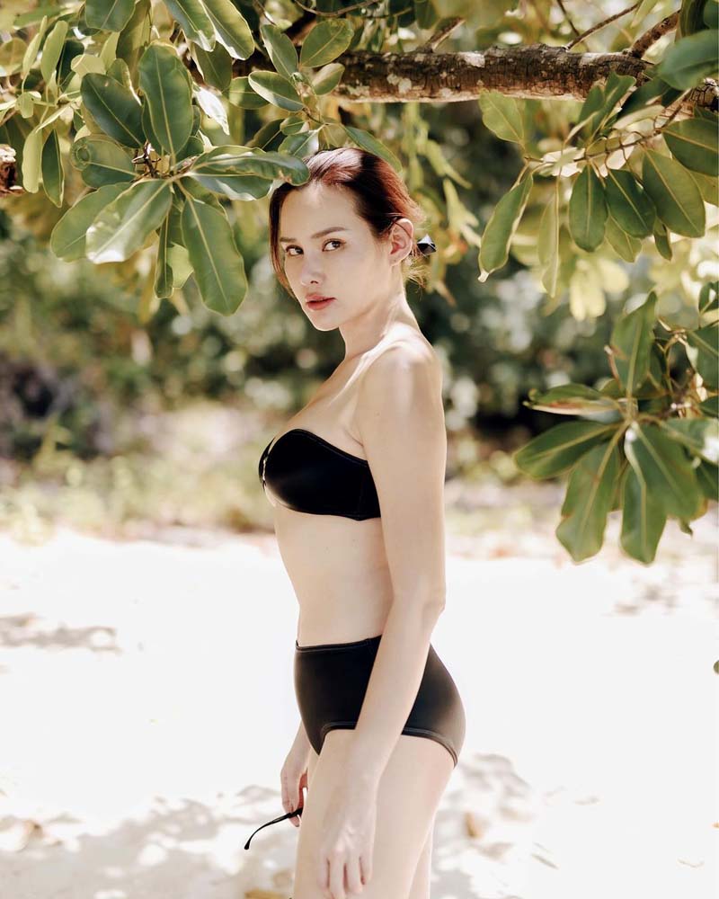 หญิง รฐา