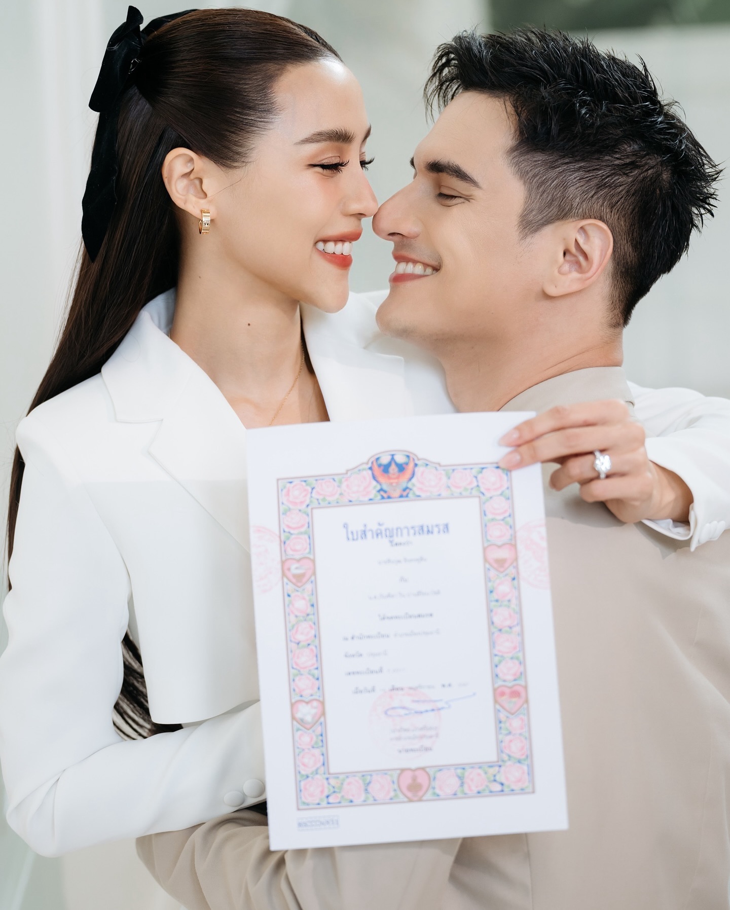 ชิน ชินวุฒ ลิลลี่ ภัณฑิลา จดทะเบียนสมรส