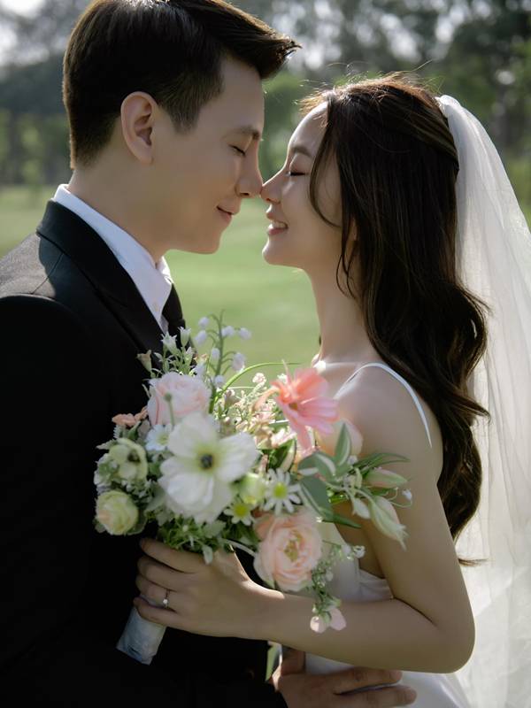 น พีชญา ควง เคลวิน ร่วมยินดีน้องชายแต่งงาน 