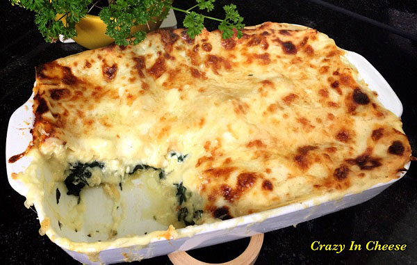 ลาซานญ่าผักโขมอบชีส