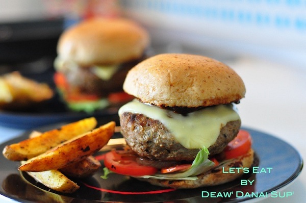 ชีสเบอร์เกอร์หมู