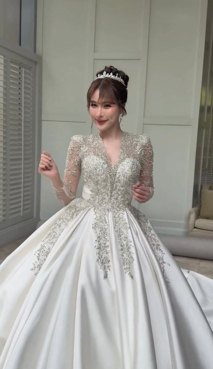 จันจิ ลองชุดแต่งงานสไตล์เจ้าหญิง ถามชุดไหนดี