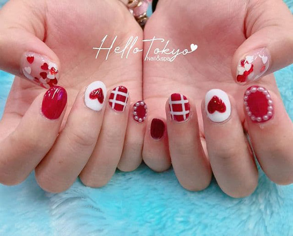 ร้านทำเล็บ, เพนต์เล็บ