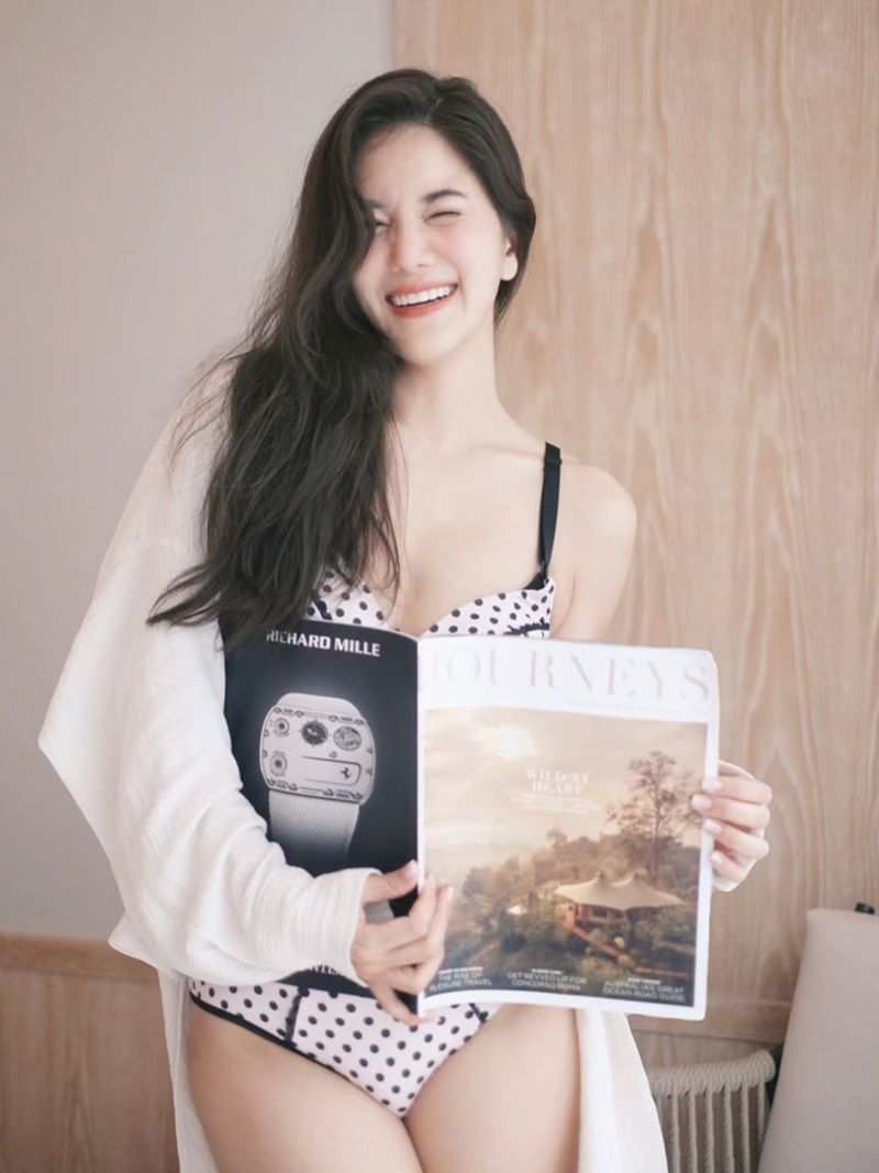 ก้อย รัชวิน เซ็กซี่เต็มตาในชุดชั้นใน