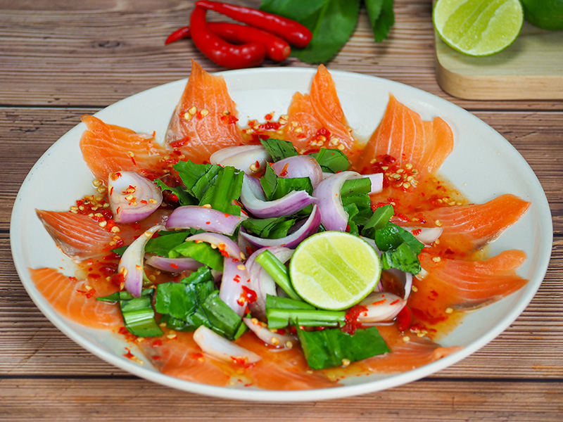 ยำแซลมอน เมนู Wellness เมนูเพื่อสุขภาพ เมนูอาหาร