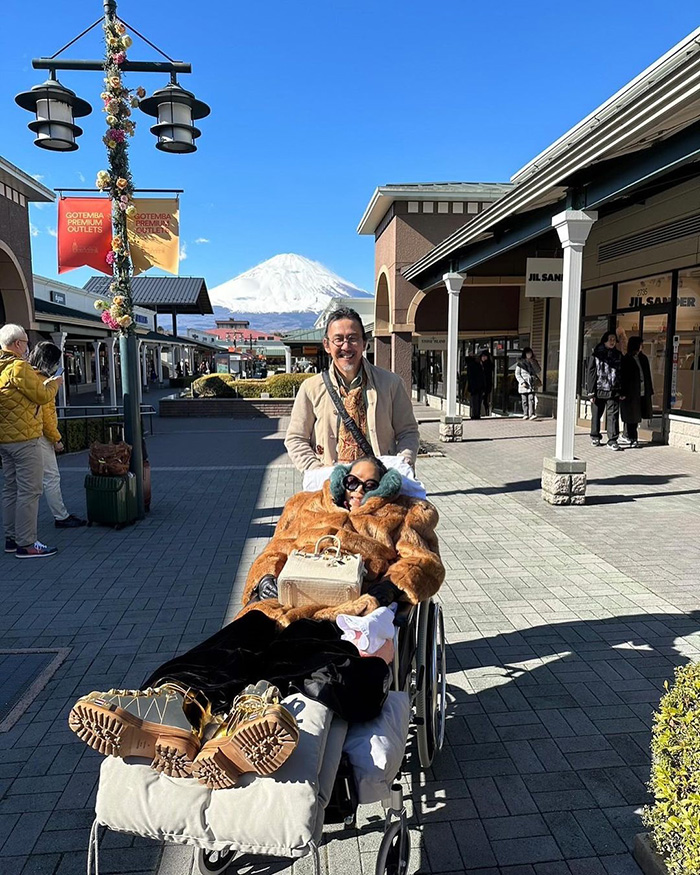 นายพลดอลล่าร์  คุณหญิงแมงมุม