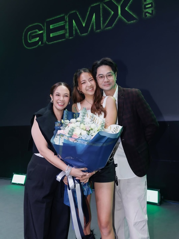 น้องตั้งตา ลูกสาว กีต้าร์ ศิริพิชญ์