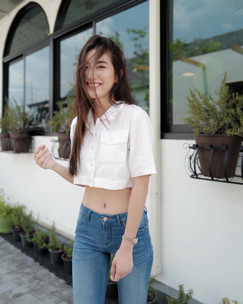 เบส รักษ์วนีย์