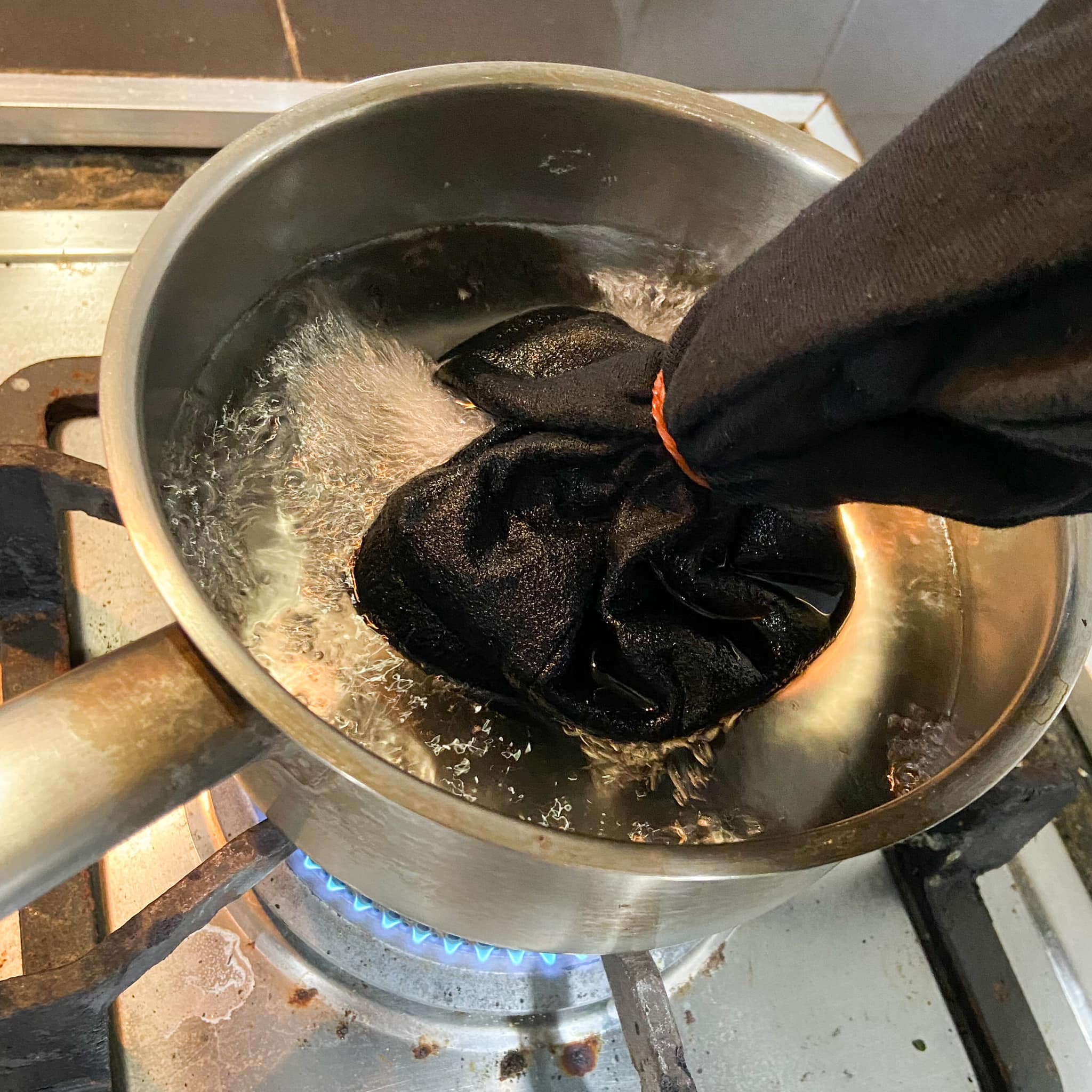 คอเสื้อยืดย้วย