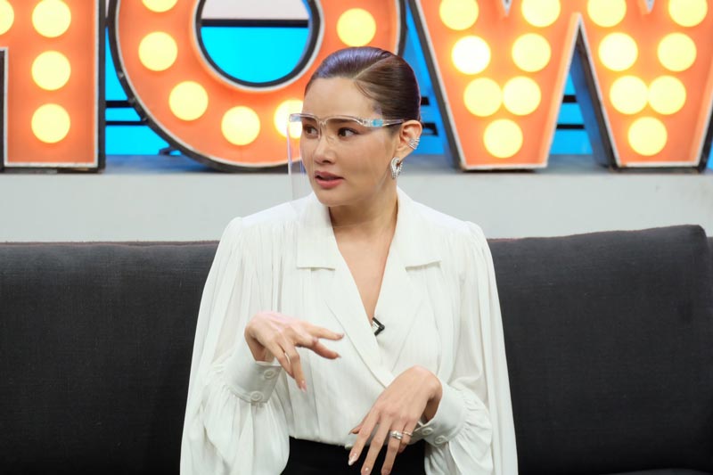 หญิง รฐา