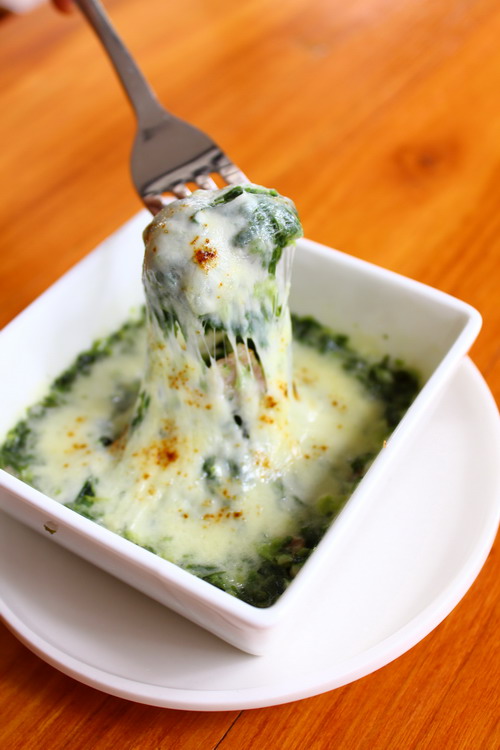 ผักโขมอบชีส