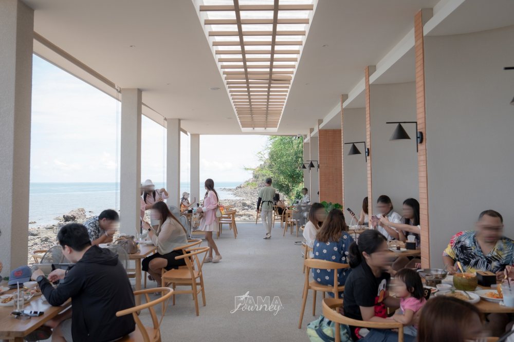 Palyn cafe & eatery Samaesarn ชลบุรี บรรยากาศ