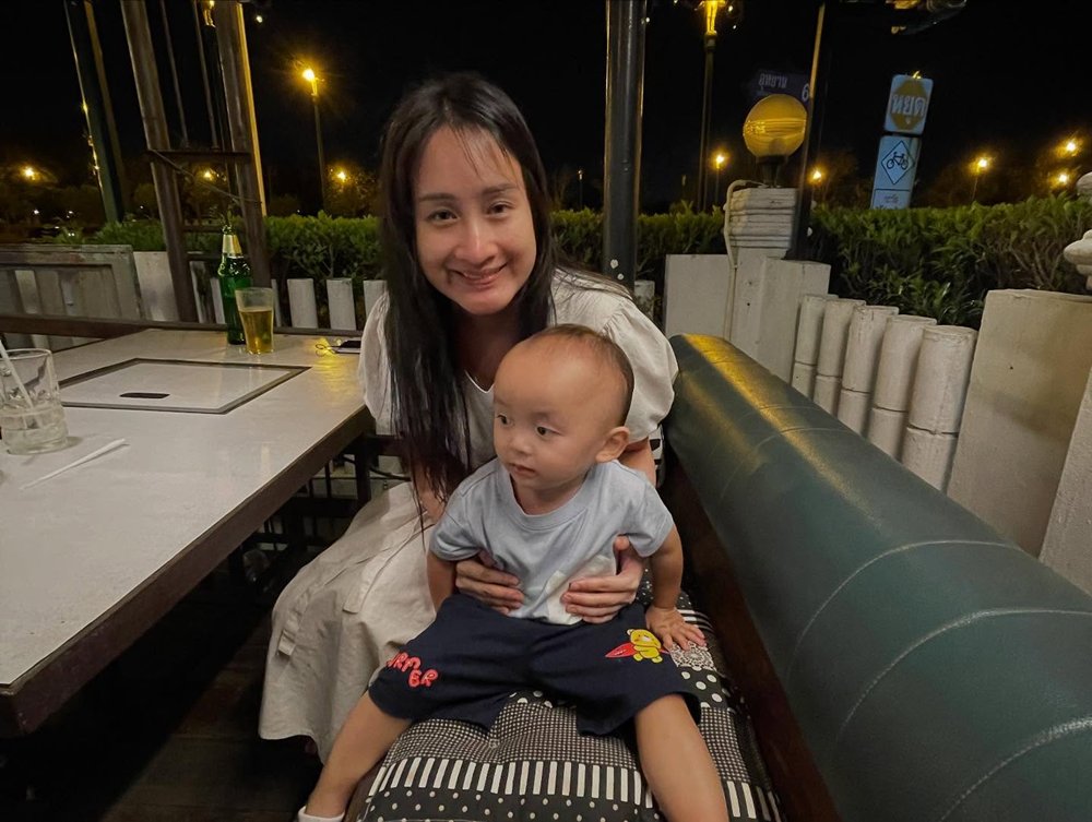 พลอย ลิตเติ้ลวอยซ์ นักร้องสาวเสียงเล็ก ๆ ล่าสุด เป็นคุณแม่แล้ว