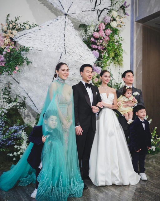 ชมพู่ อารยา