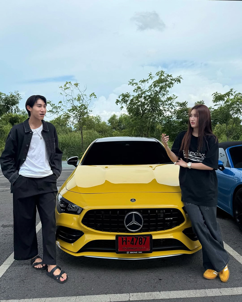 เบสท์ คำสิงห์ ถอยรถหรูเฉียด 4 ล้าน เซอร์ไพรส์วันเกิดน้องชาย