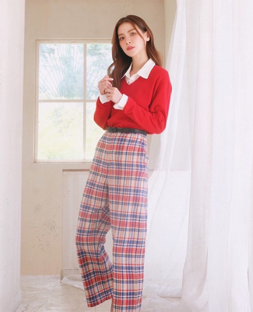 ใบเฟิร์น พิมพ์ชนก แต่งตัววันคริสต์มาส ผู้หญิง