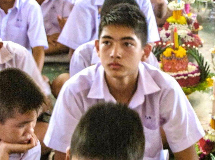 เข้ม หัสวีร์