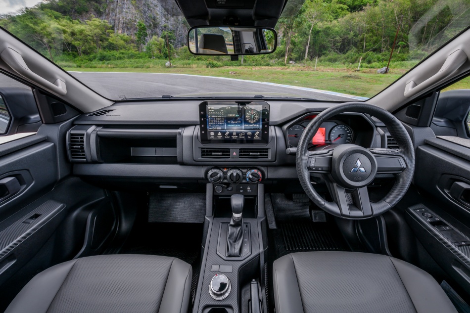 mitsubishi triton 2023