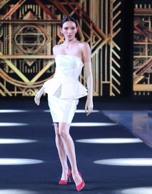 เทีย เดอะเฟซ ประวัติ