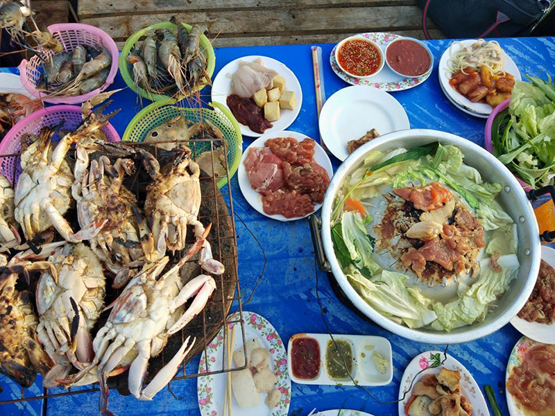 ร้านอาหารริมทะเล