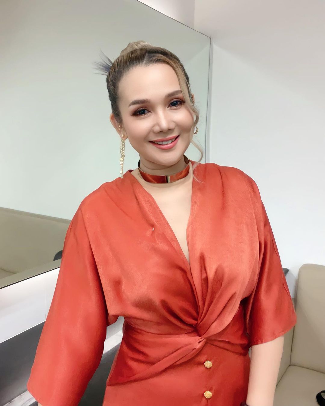 จิ้งหรีดขาว วงศ์เทวัญ