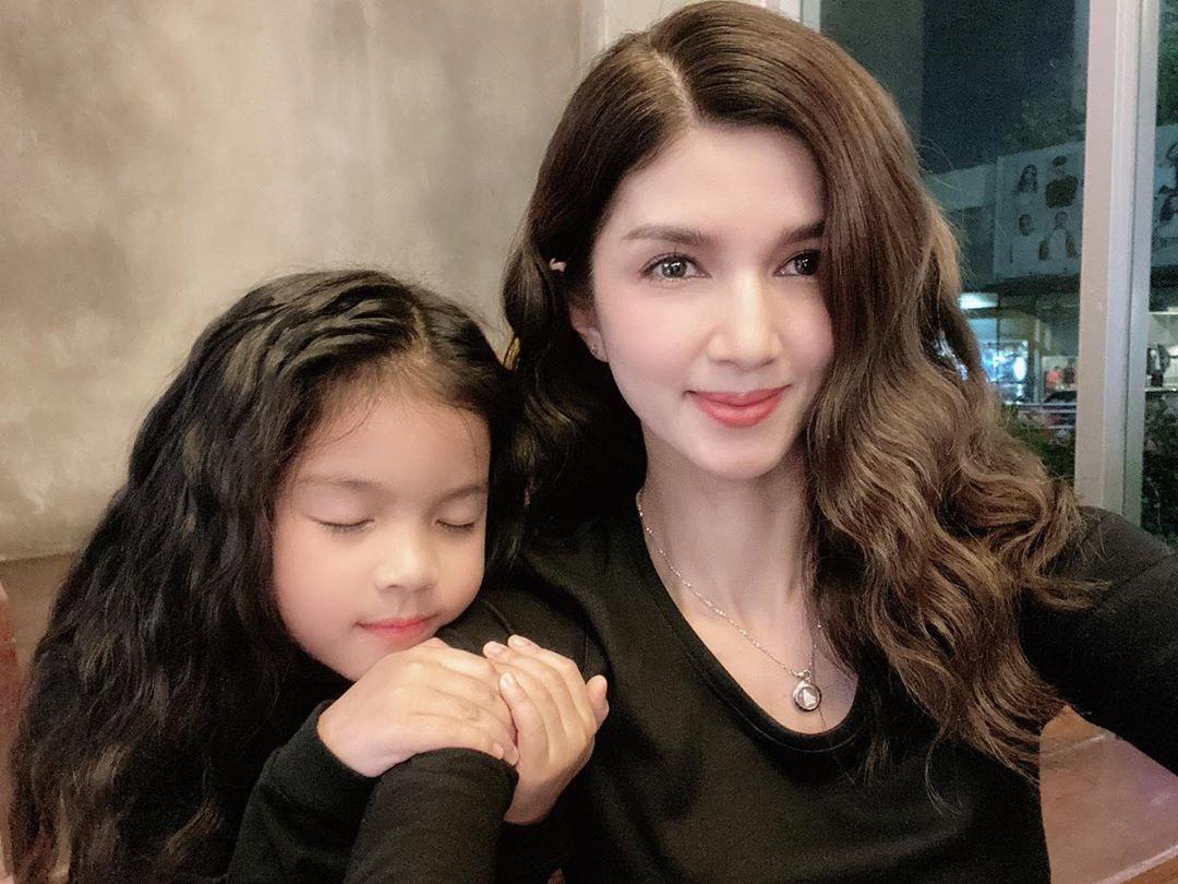 โบว์ แวนด้า น้องมะลิ