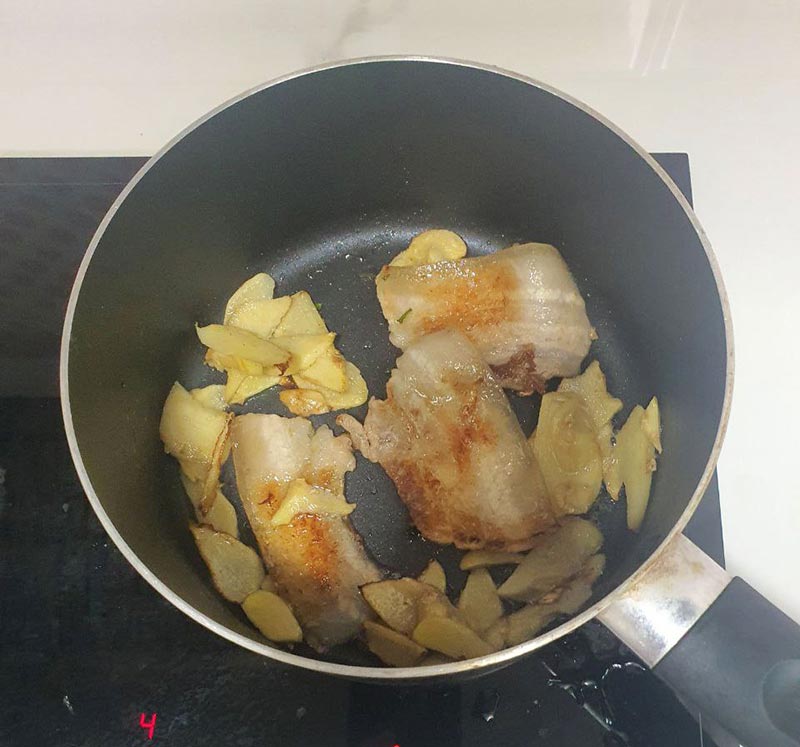 กุ้งอบวุ้นเส้น