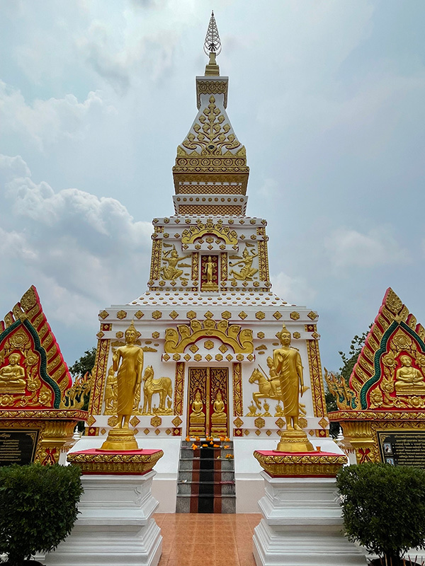 พระธาตุประจำวันเกิด