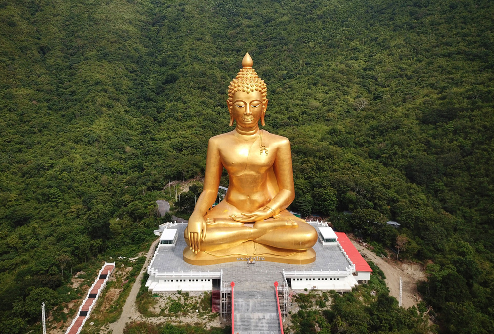 วัดเขาวงพระจันทร์ ลพบุรี