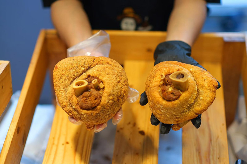 ร้านหมูกรอบชาชู